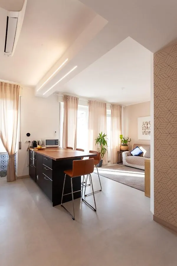 דירות Sunset House - Smart House - Milano Mico מילאנו