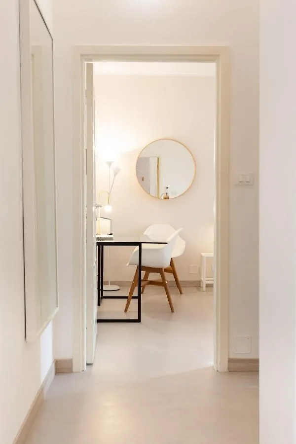 דירות Sunset House - Smart House - Milano Mico איטליה