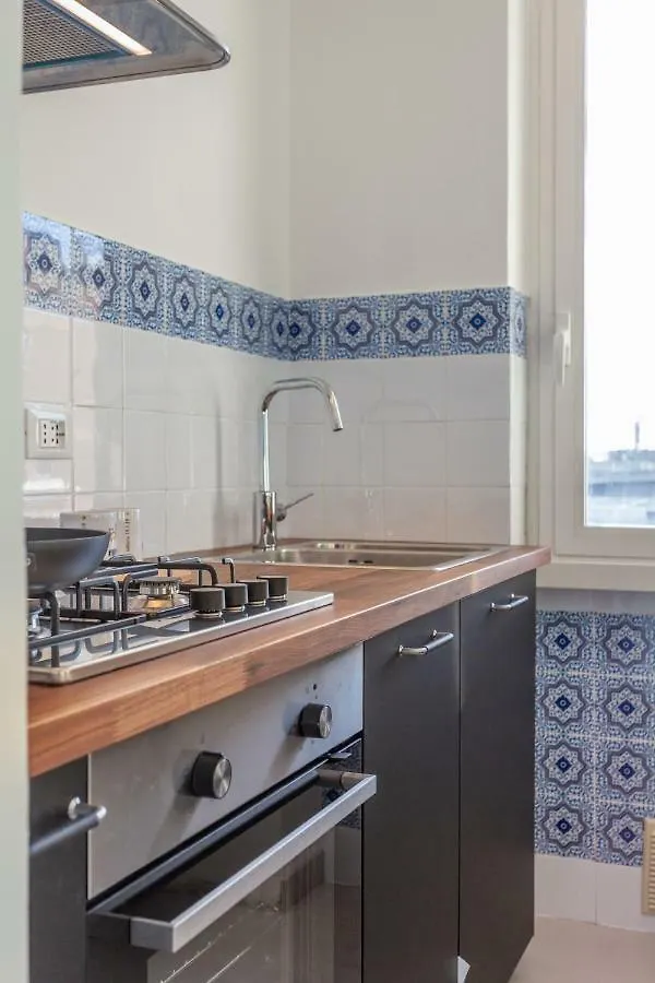 דירות Sunset House - Smart House - Milano Mico מילאנו